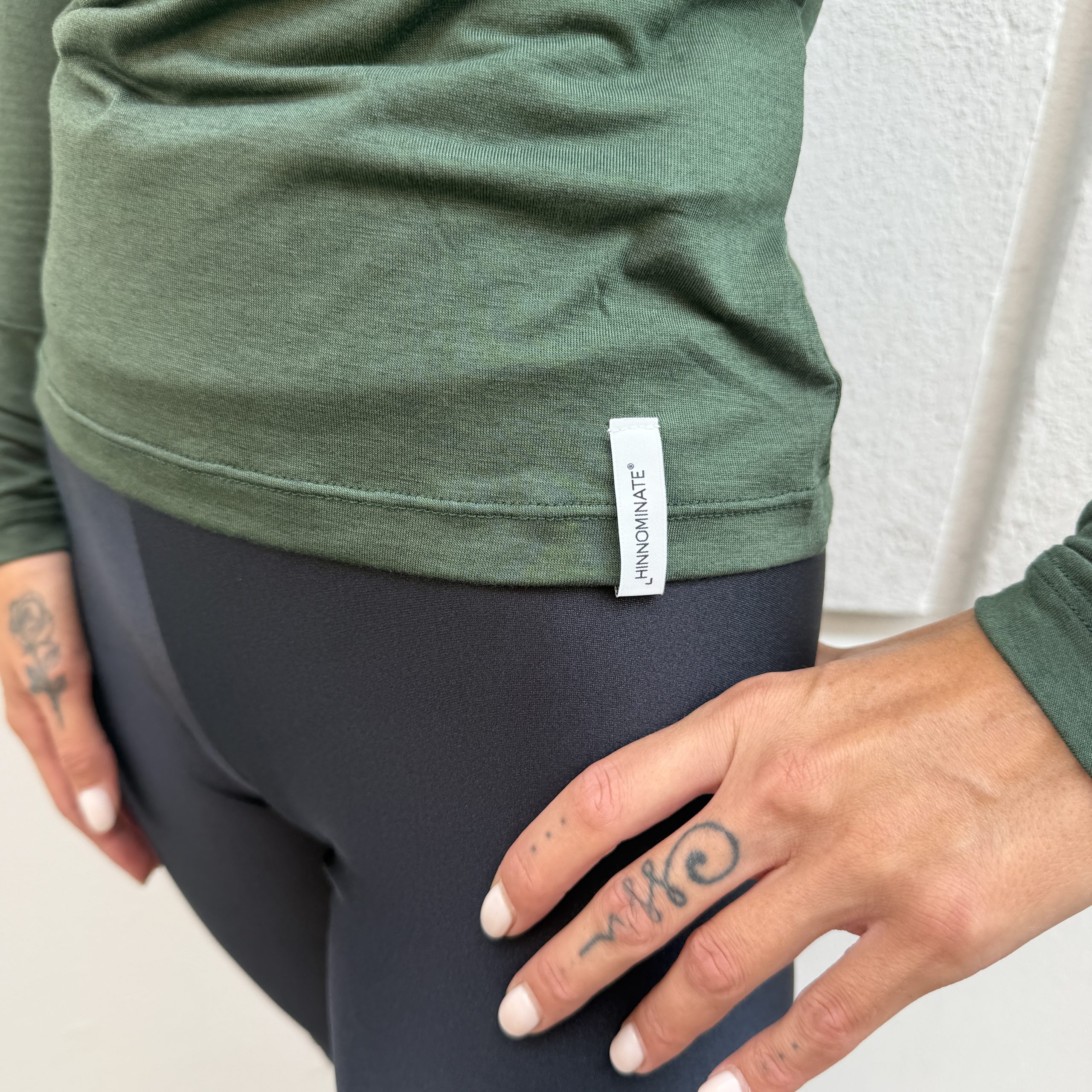 Hinnominate - Maglia paricollo in prima lana - HMABW03150 - Oliva - immagine 3