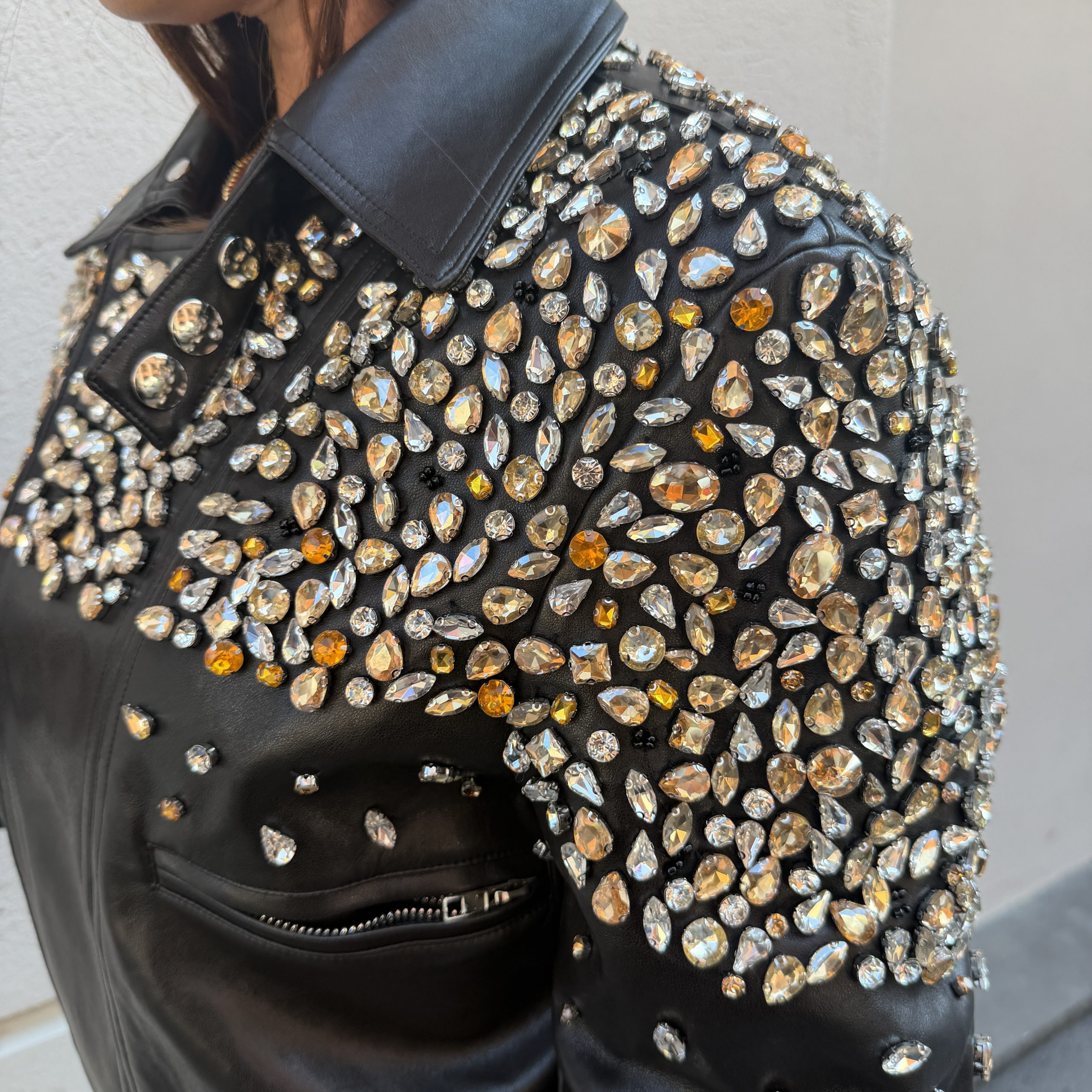 Odi et amo - Giubbino ecopelle pietre e strass - AEOD0061 - Marrone - immagine 5