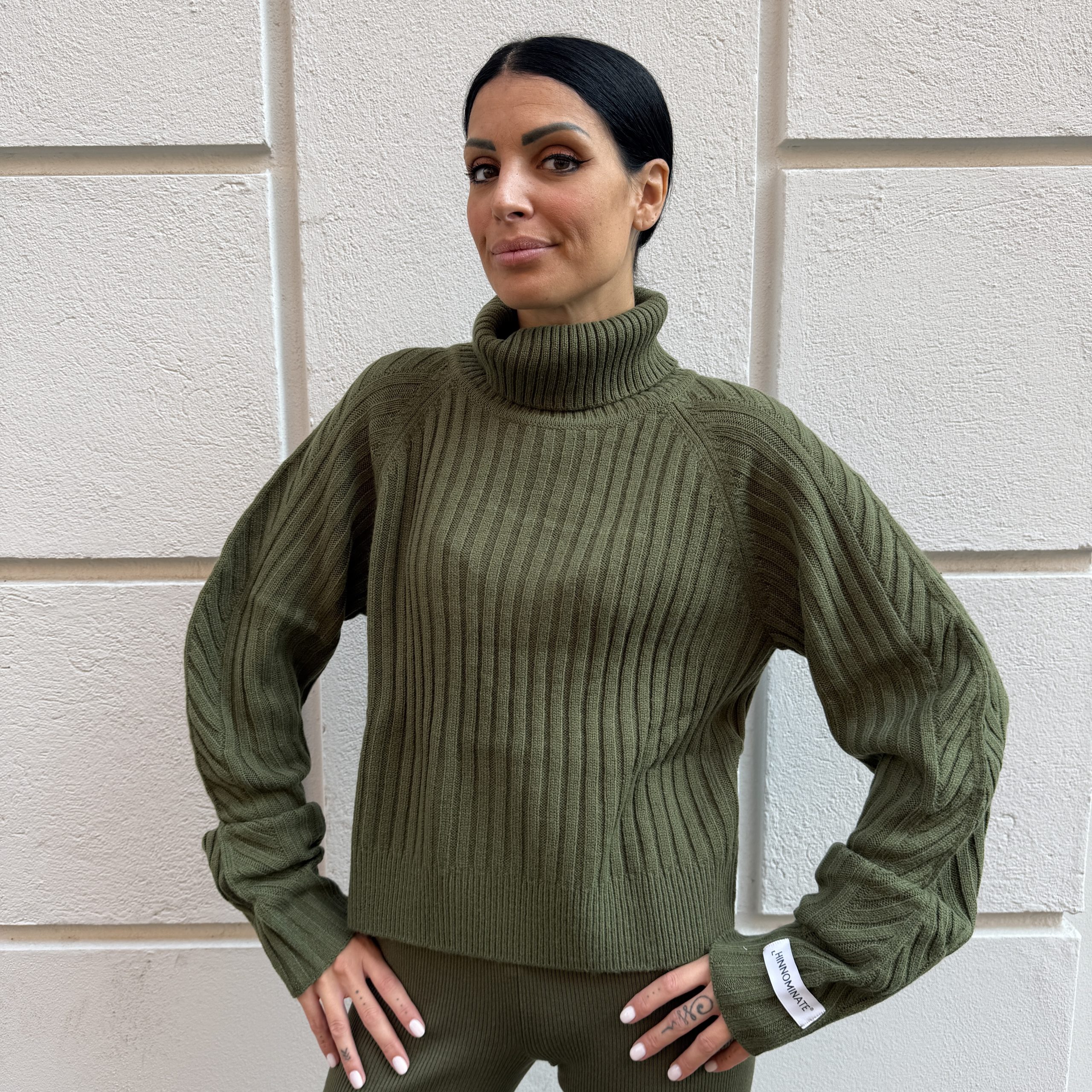 Hinnominate - Maglia a coste dolcevita - HMABW03187 - Oliva