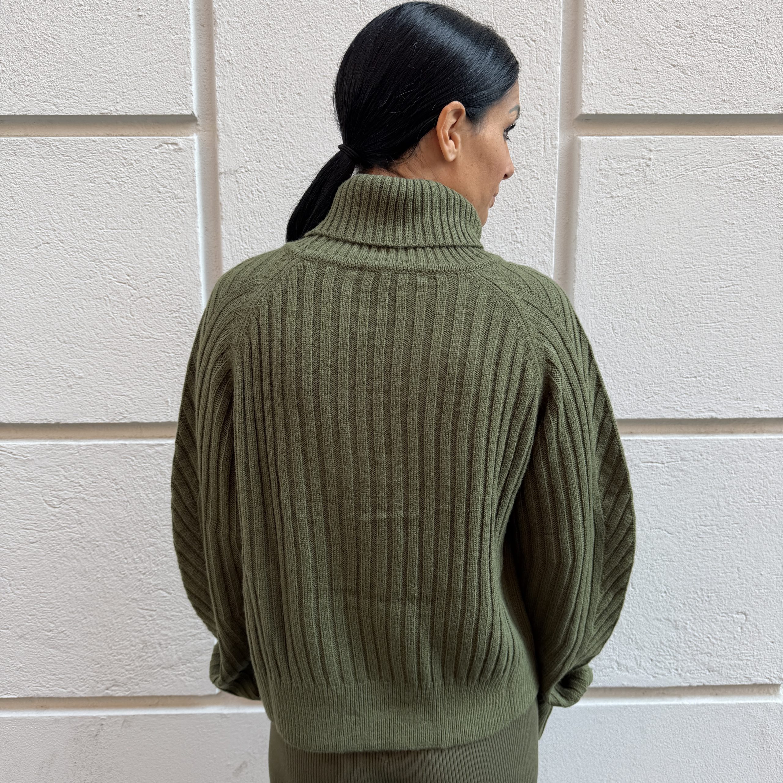 Hinnominate - Maglia a coste dolcevita - HMABW03187 - Oliva - immagine 3