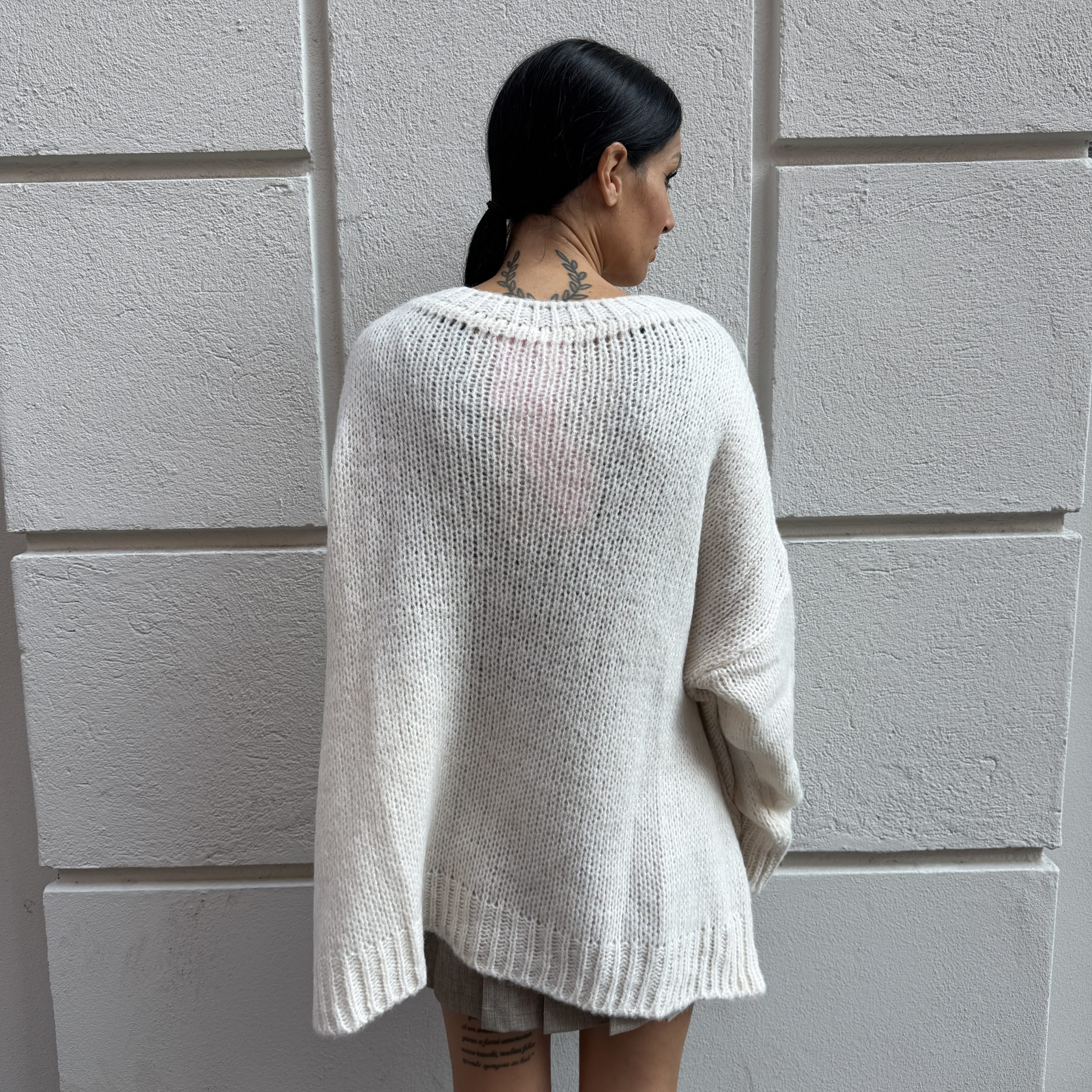 WONDERLAND - Pull oversize croci - Latte - immagine 3