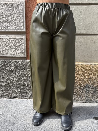 Gaelle Paris - Pantalone jogger in ecopelle - GAABW11143 - Verde bosco
