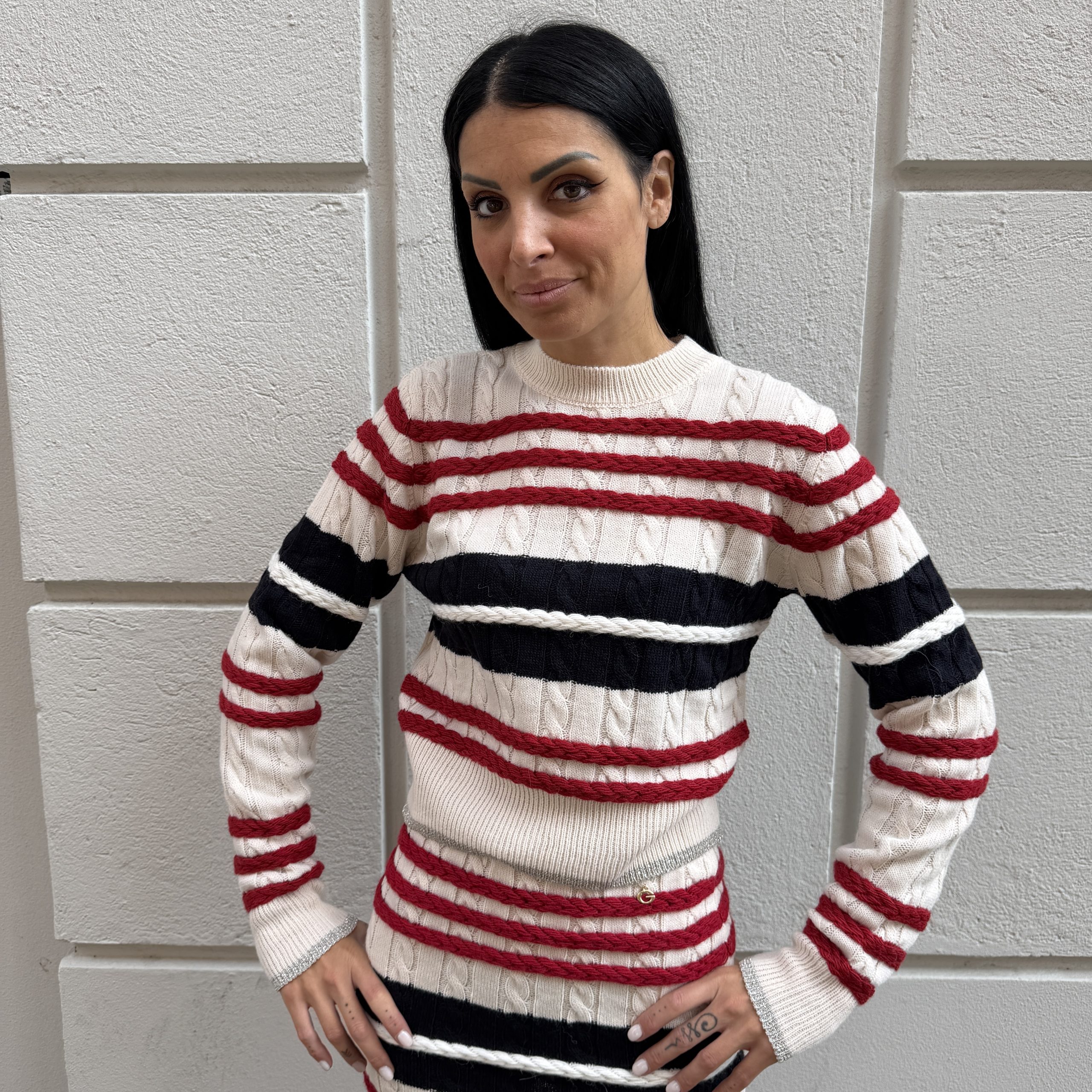 Gaelle Paris - Pullover con motivo a treccia e pendaglio sul retro - GAABW11437 - Crema