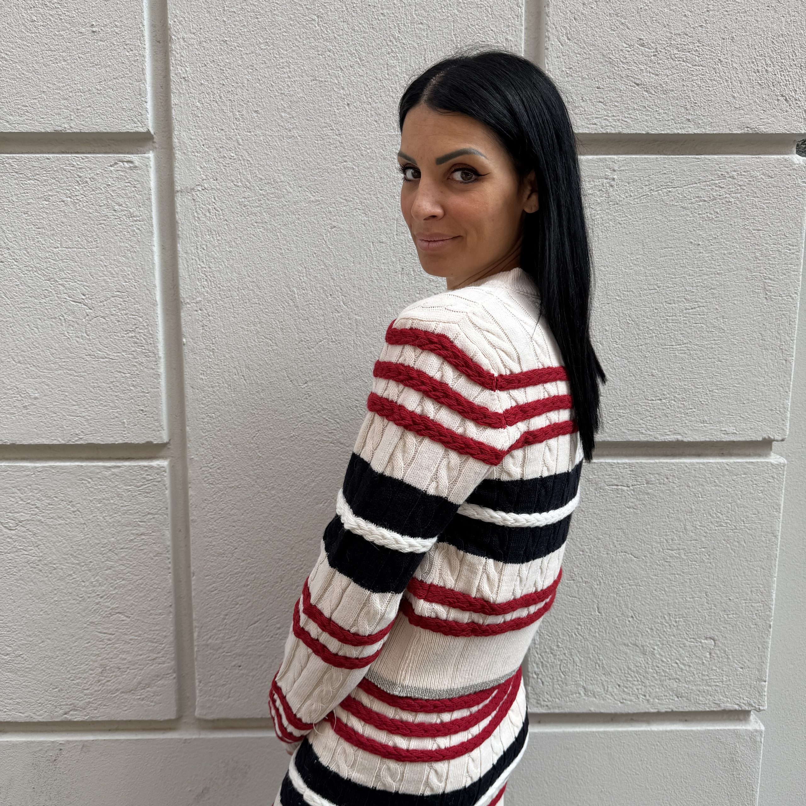 Gaelle Paris - Pullover con motivo a treccia e pendaglio sul retro - GAABW11437 - Crema - immagine 2