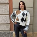 Gaelle Paris - Pullover paricollo con fondo irregolare e manica logata - GAABW11499 - Crema
