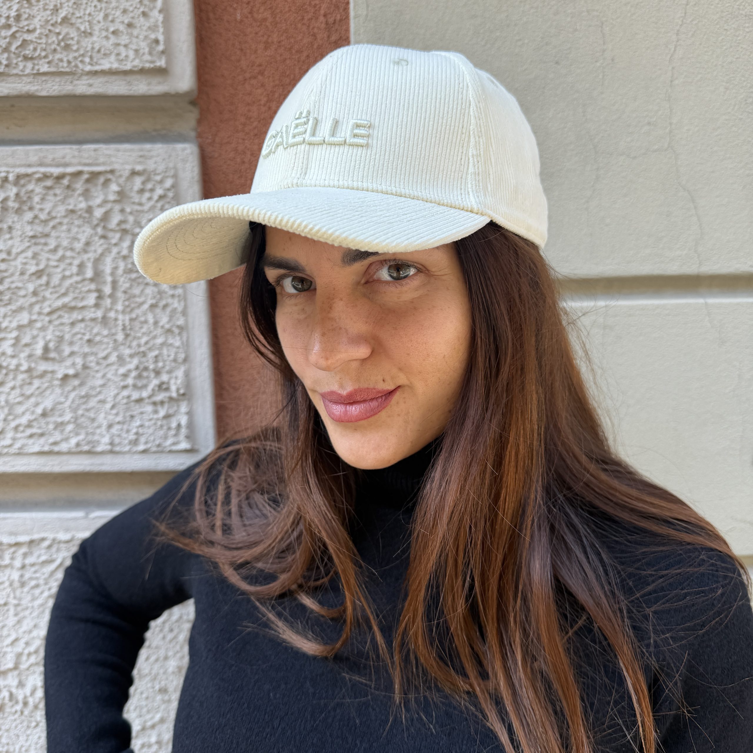 Gaelle Paris - Baseball velluto logo ricamo - GAACW03373 - Crema
