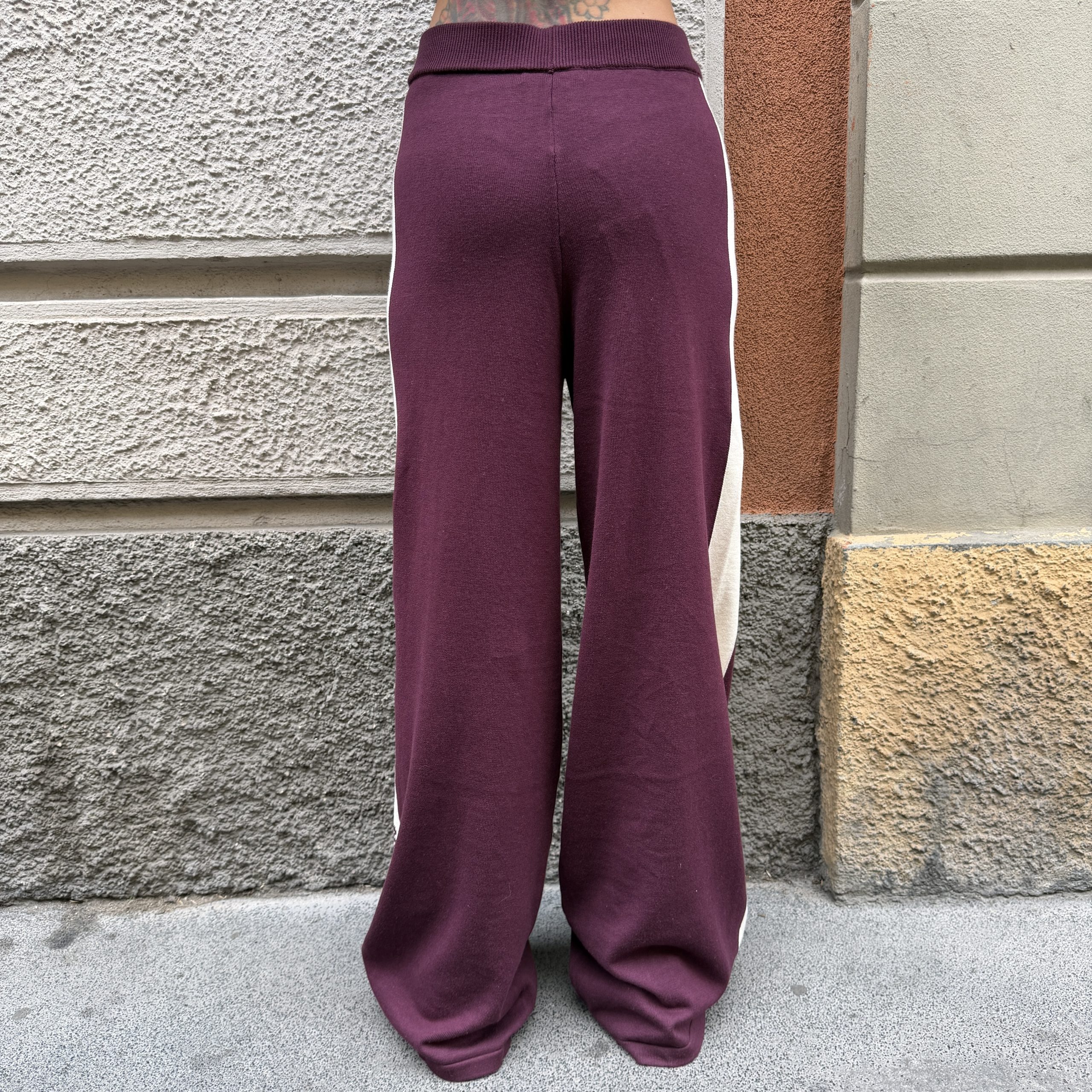 Hinnominate - Pantalone a palazzo in maglia - HMABW03021 - Bordeaux - immagine 3
