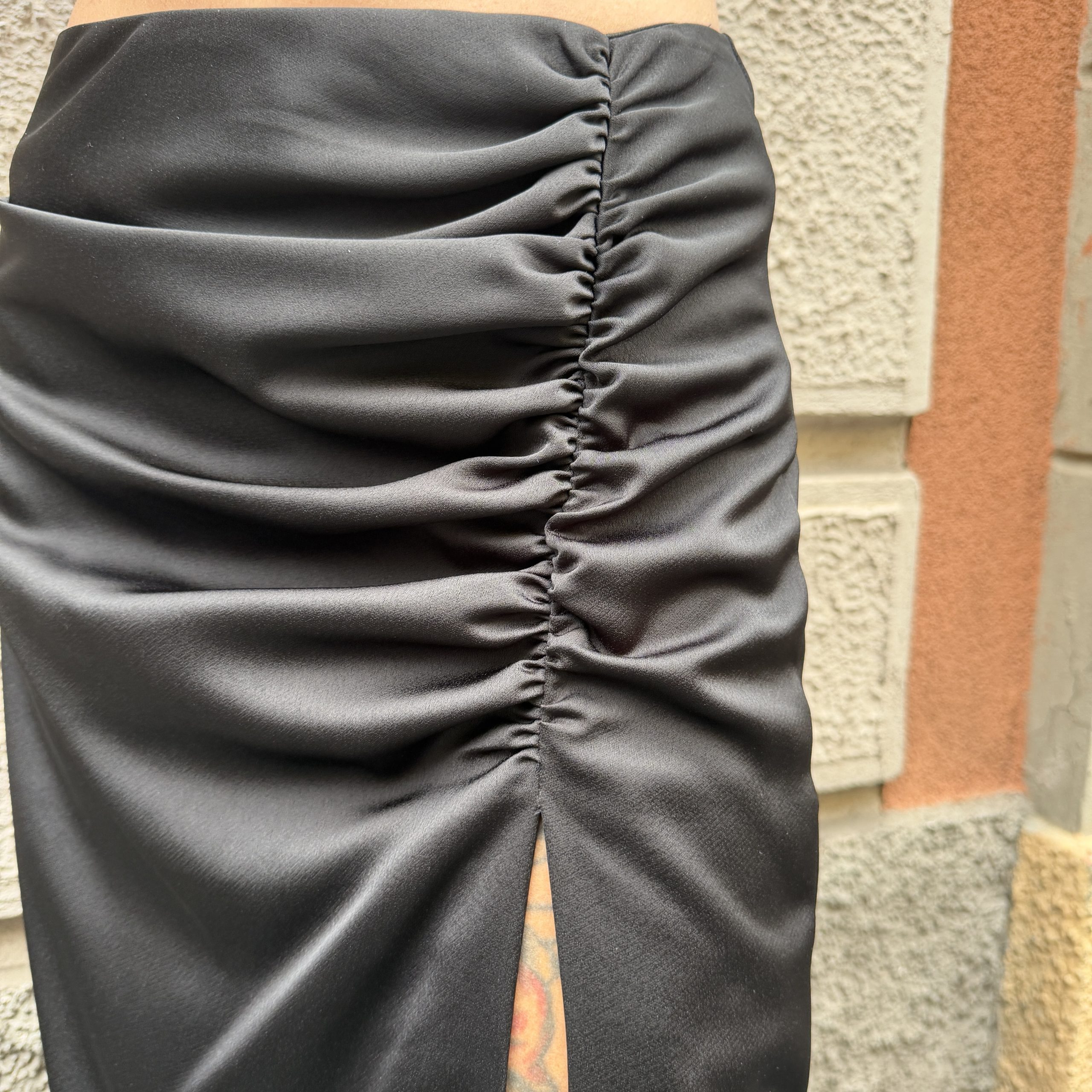 Gaelle Paris - Gonna lunga con spacco e arricciatura - GAABW11197 - Nero - immagine 4