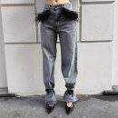 WONDERLAND - Jeans wide leg con applicazione spille piume e rose da allacciare sull'orlo - Grigio
